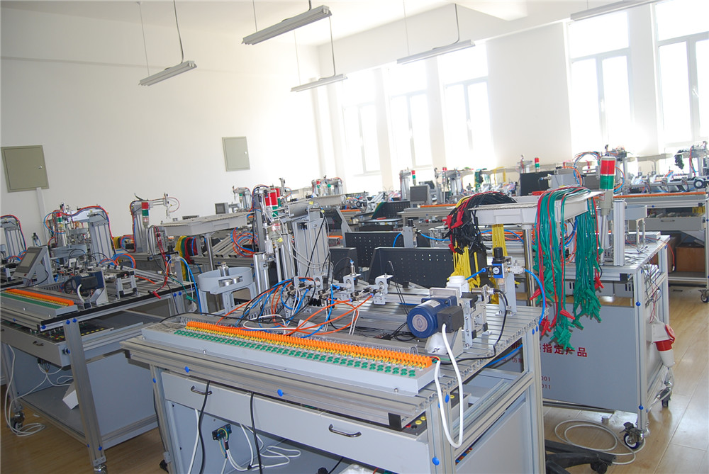 高新品牌專業(yè)|機(jī)電一體化技術(shù):匠心機(jī)電 智創(chuàng)未來 - 海報(bào)新聞